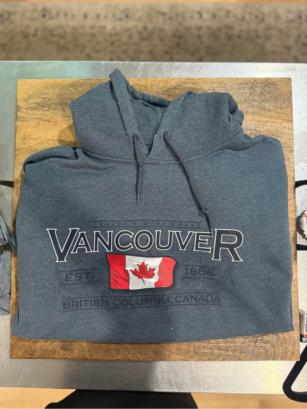 Vancouver British Columbia Canada Gray Hoodie Red and White Flag 🇨🇦 - Picture 1 of 4